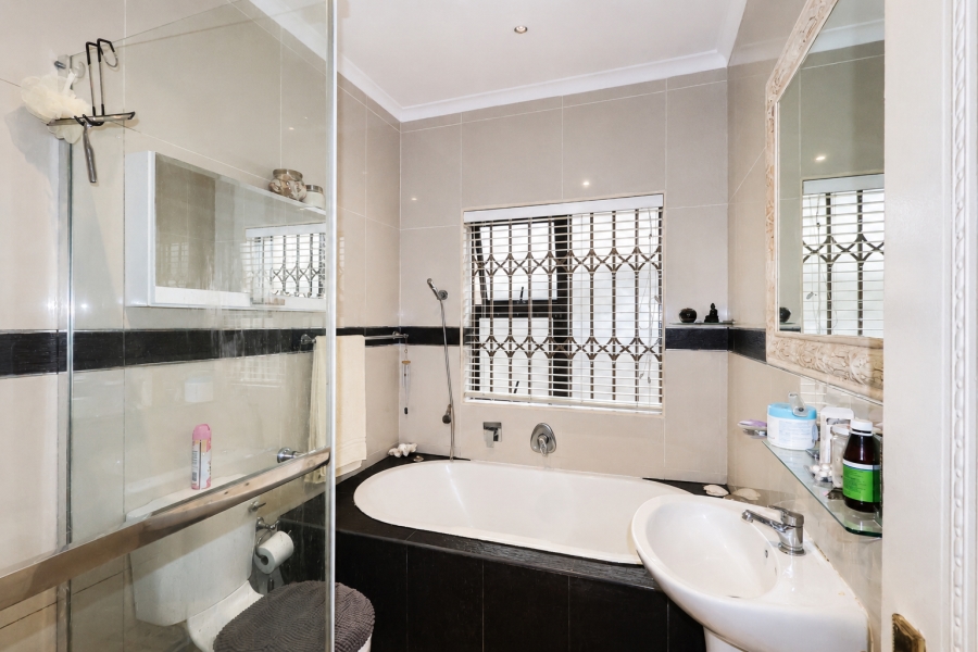 3 Bedroom Property for Sale in Parklands Western Cape